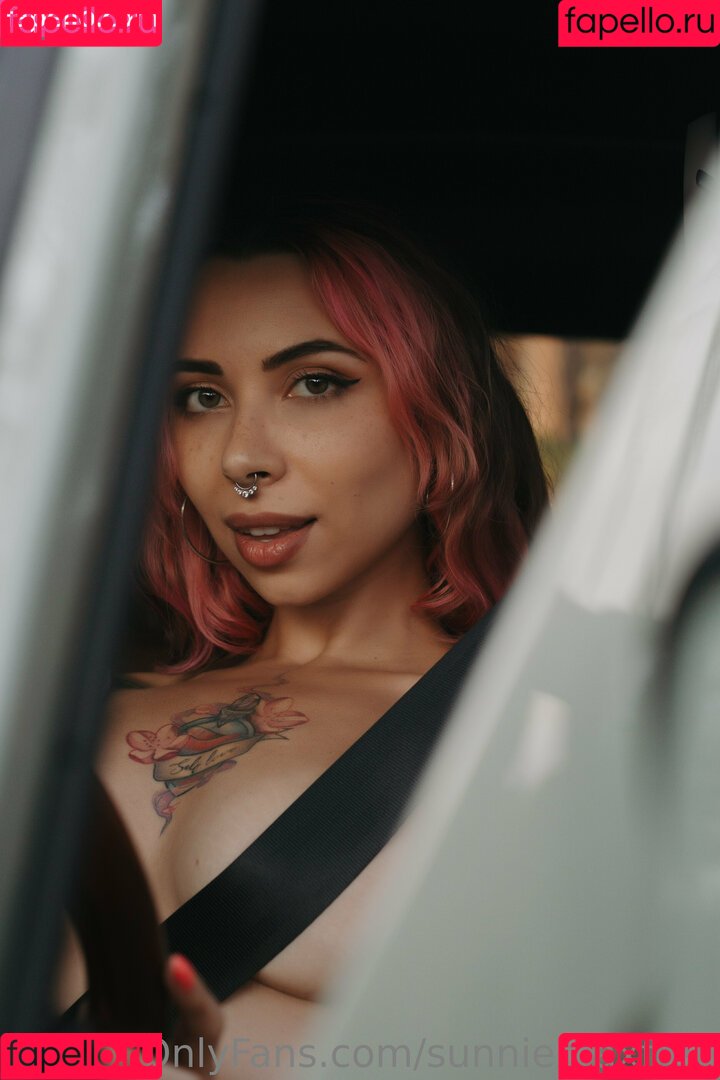 sunniemaxfree Onlyfans Photo Gallery 