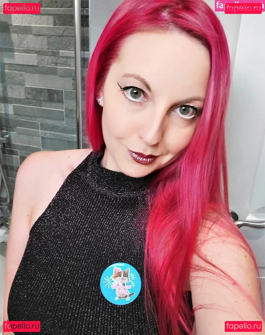 KaraFirefly Onlyfans Photo Gallery 