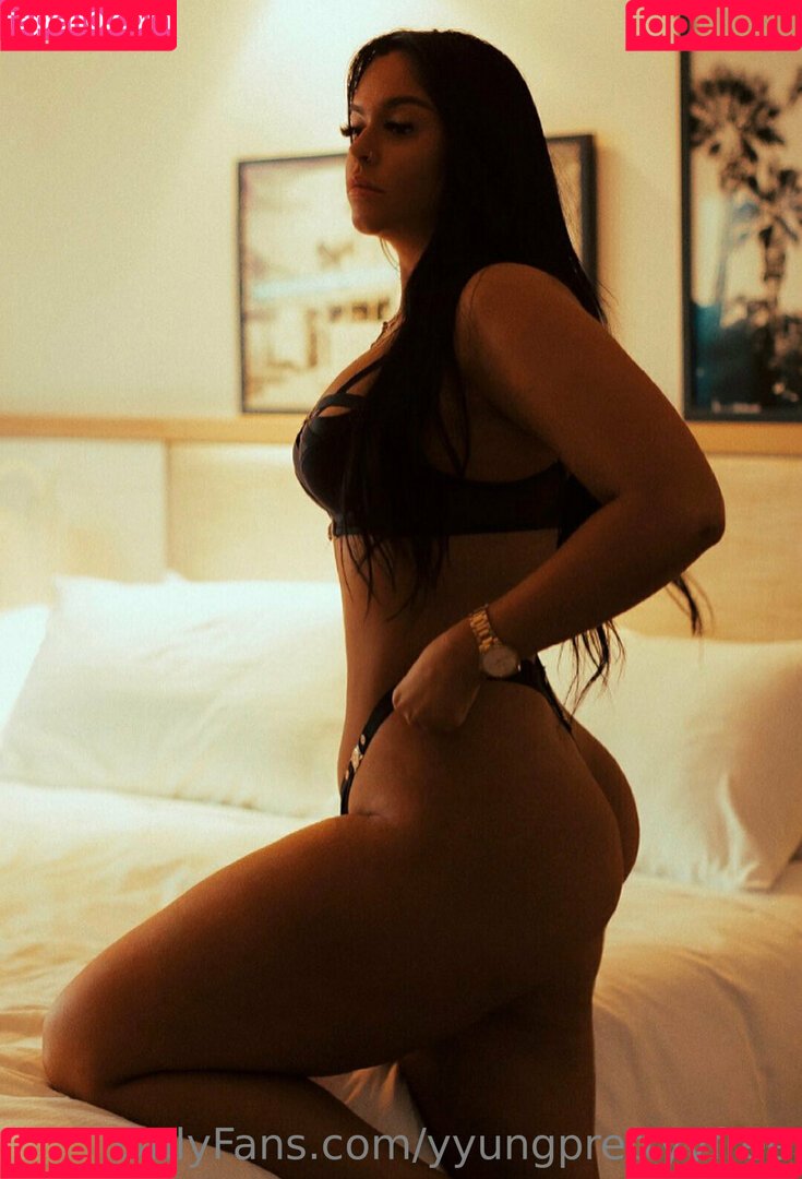 Katana Grey Onlyfans Photo Gallery 