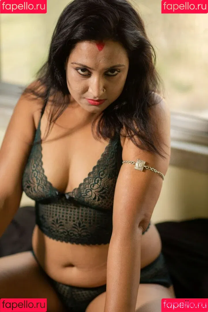 Mili Debnath Nude Onlyfans Photo Gallery 