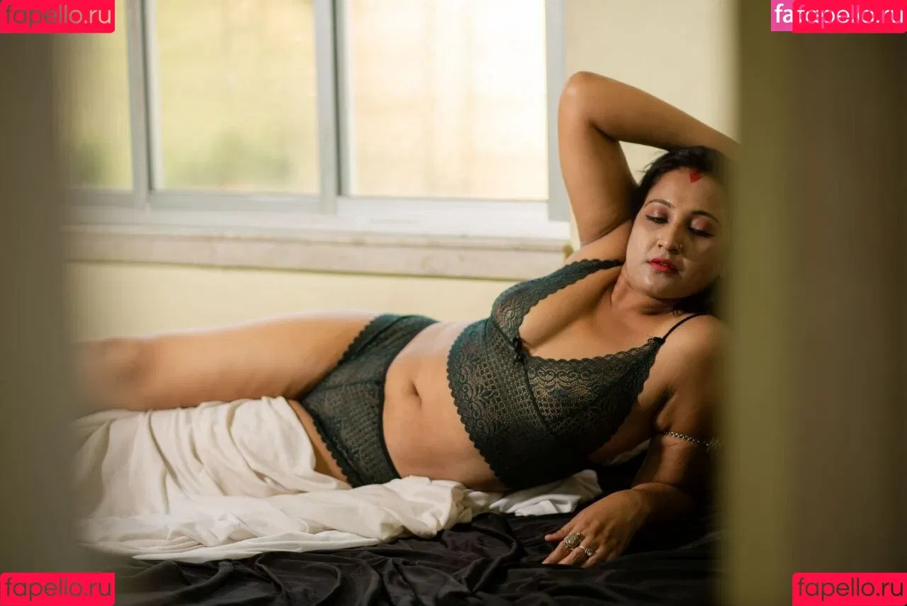 Mili Debnath Nude Onlyfans Photo Gallery 