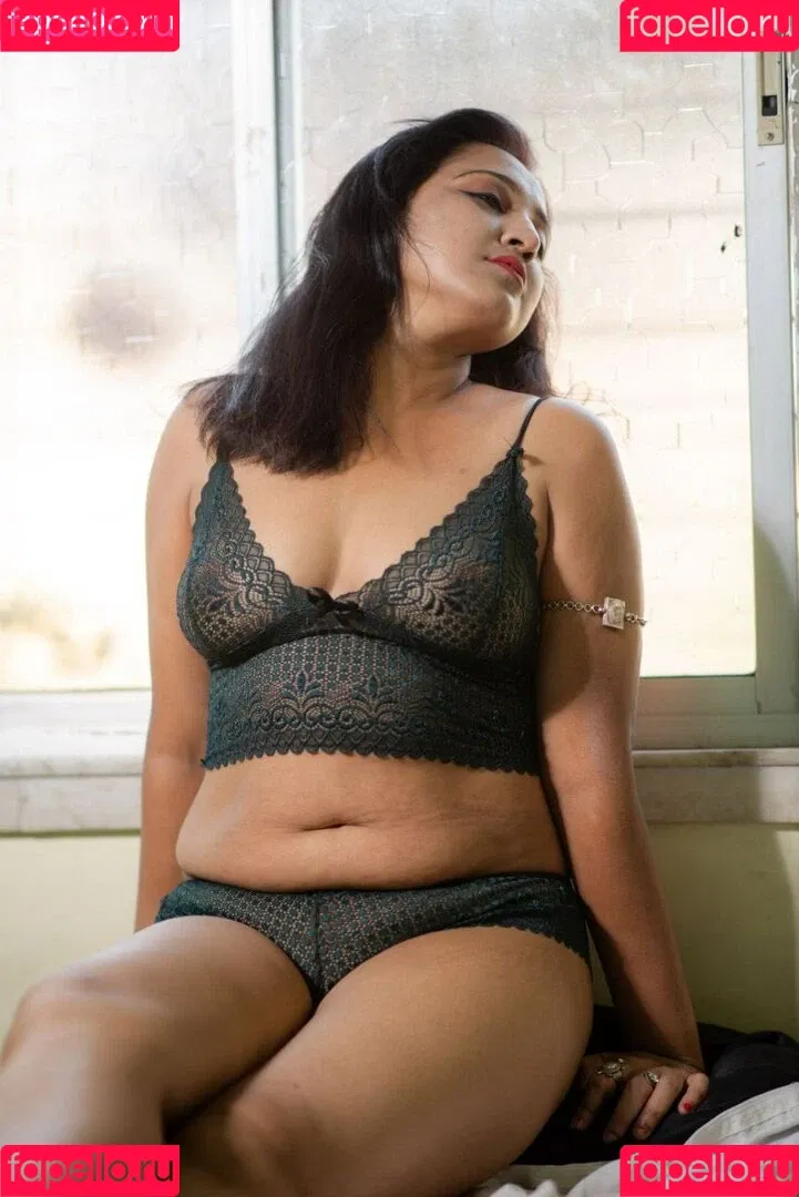 Mili Debnath Nude Onlyfans Photo Gallery 