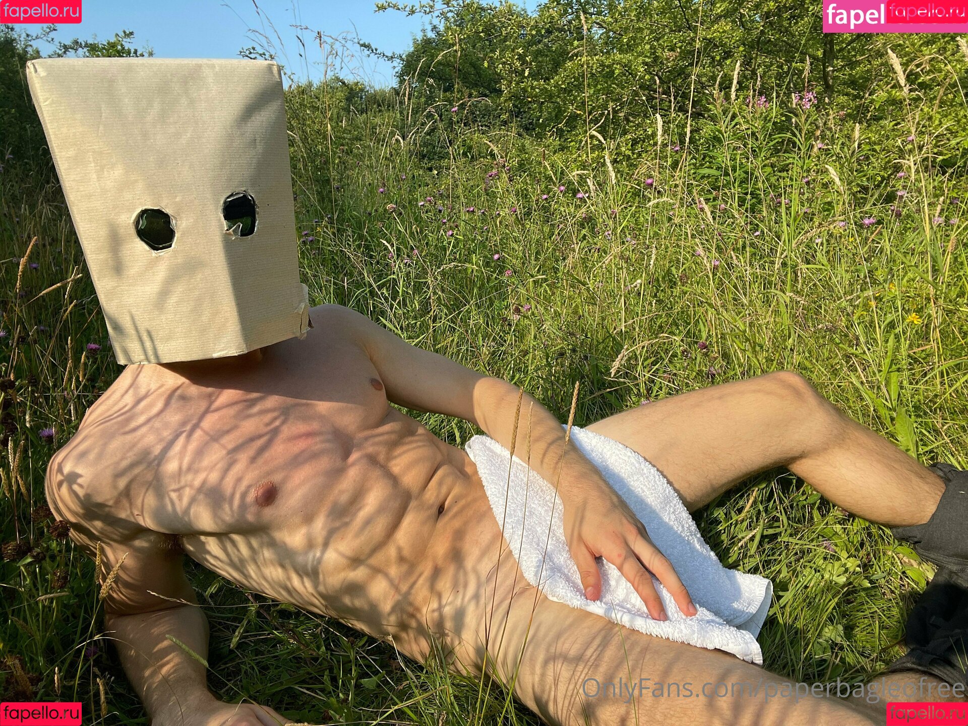 paperbagfree Onlyfans Photo Gallery 