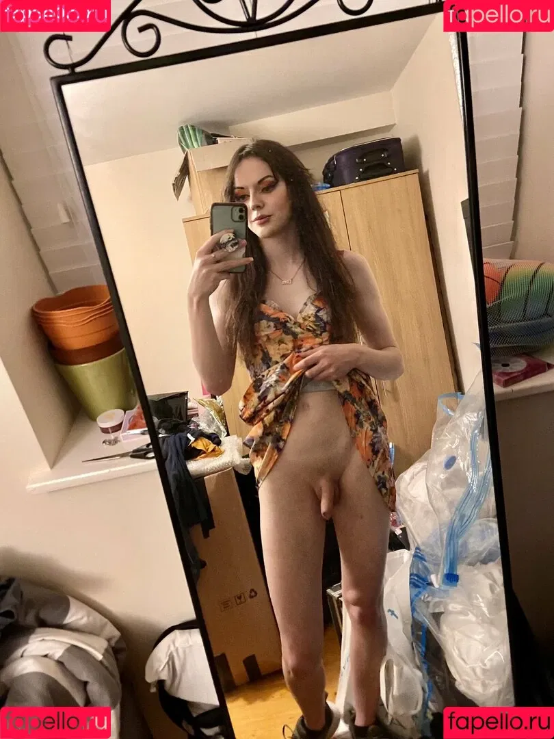 shatteredpolaroids Onlyfans Photo Gallery 