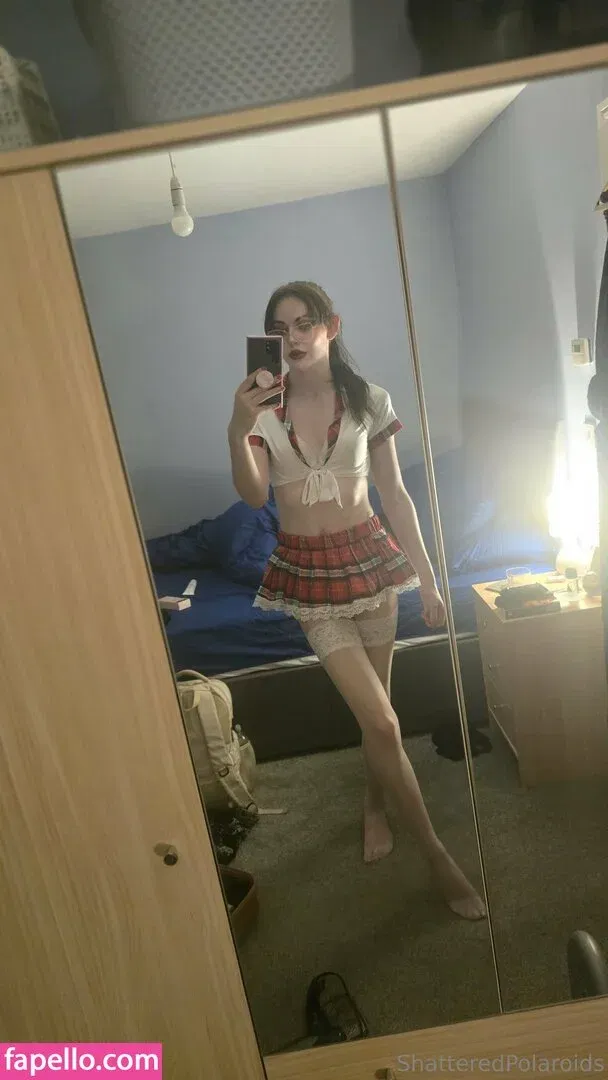 shatteredpolaroids Onlyfans Photo Gallery 