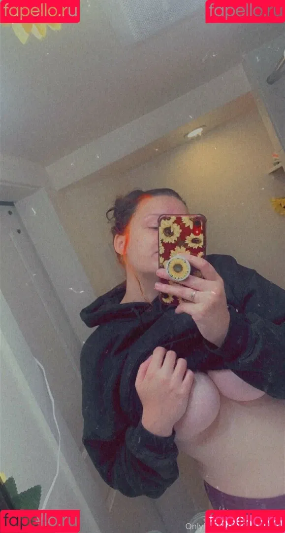 r0sebuddy Onlyfans Photo Gallery 