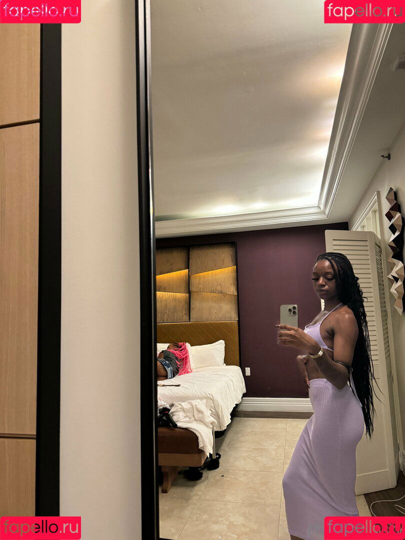 urmajesty1728 Onlyfans Photo Gallery 