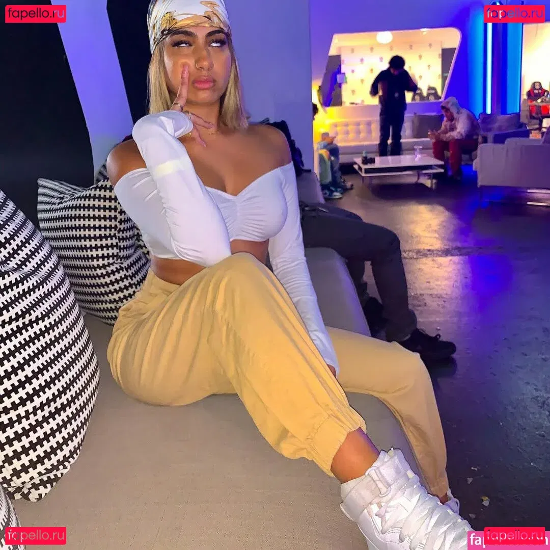 adina_eni Onlyfans Photo Gallery 