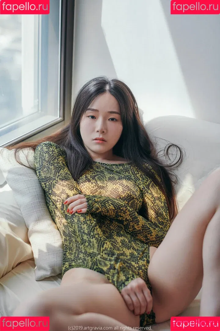 Pia 피아 Onlyfans Photo Gallery 