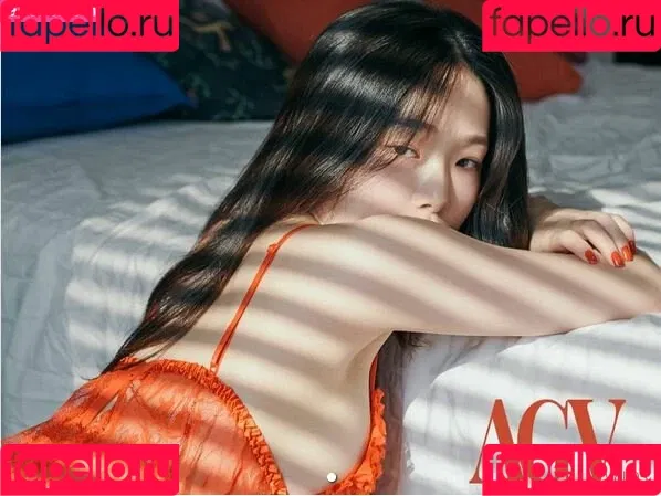 Pia 피아 Onlyfans Photo Gallery 