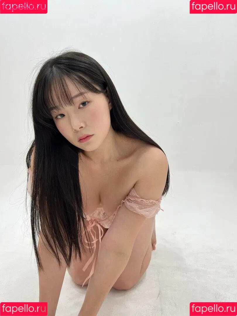 Pia 피아 Onlyfans Photo Gallery 