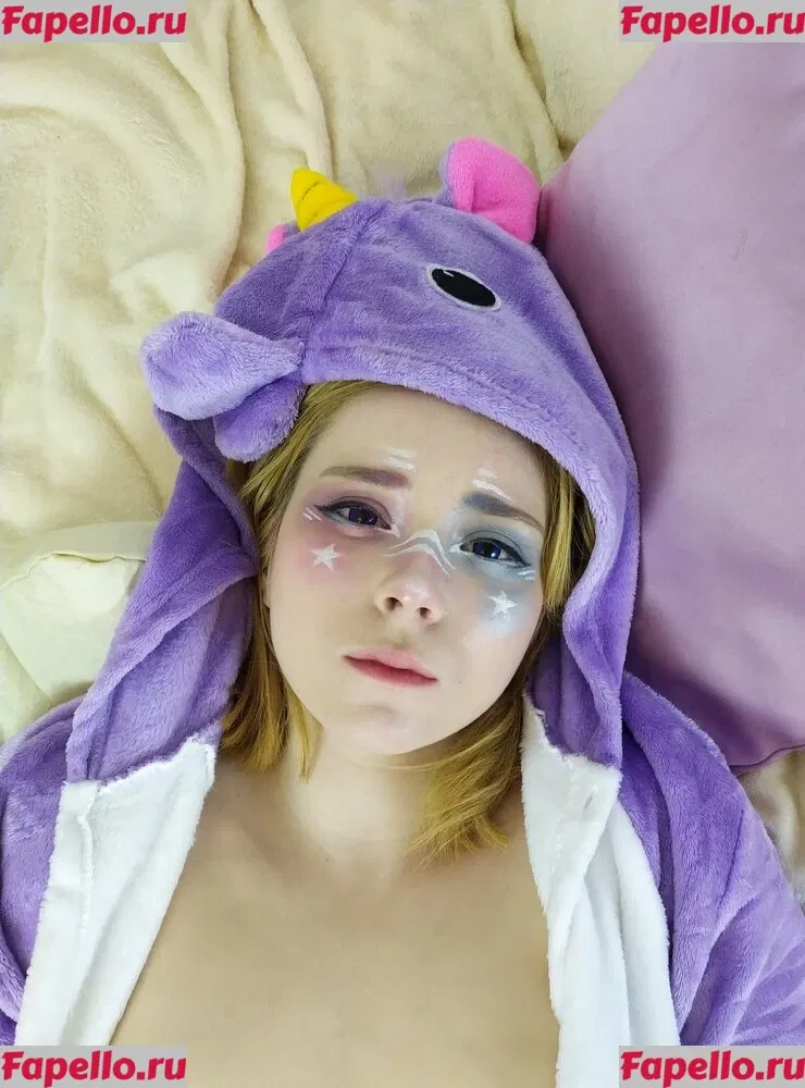 Sweetie Fox Onlyfans Photo Gallery 