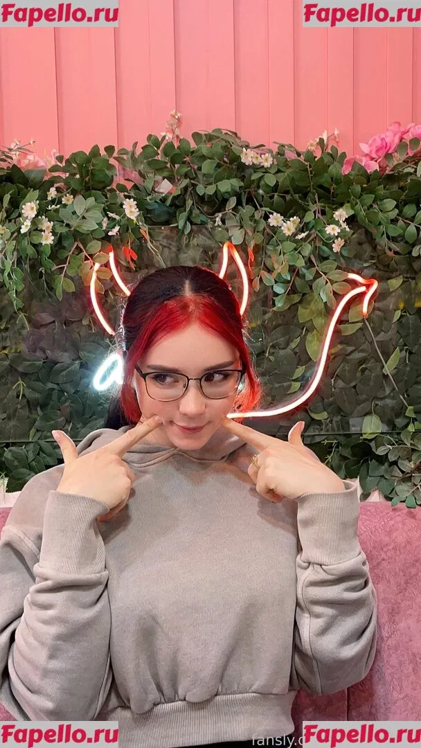 Sweetie Fox Onlyfans Photo Gallery 
