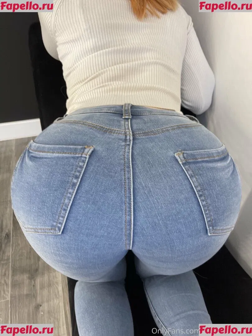 Sweetie Fox Onlyfans Photo Gallery 