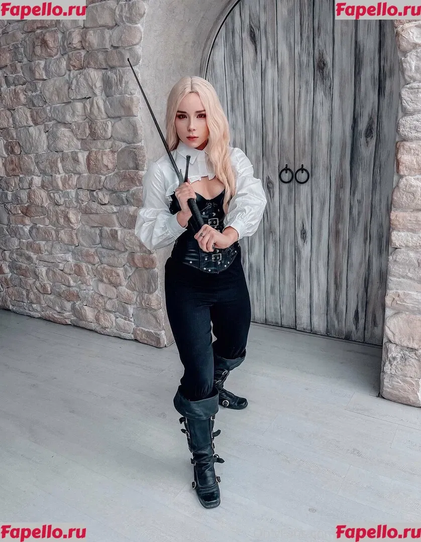 Sweetie Fox Onlyfans Photo Gallery 