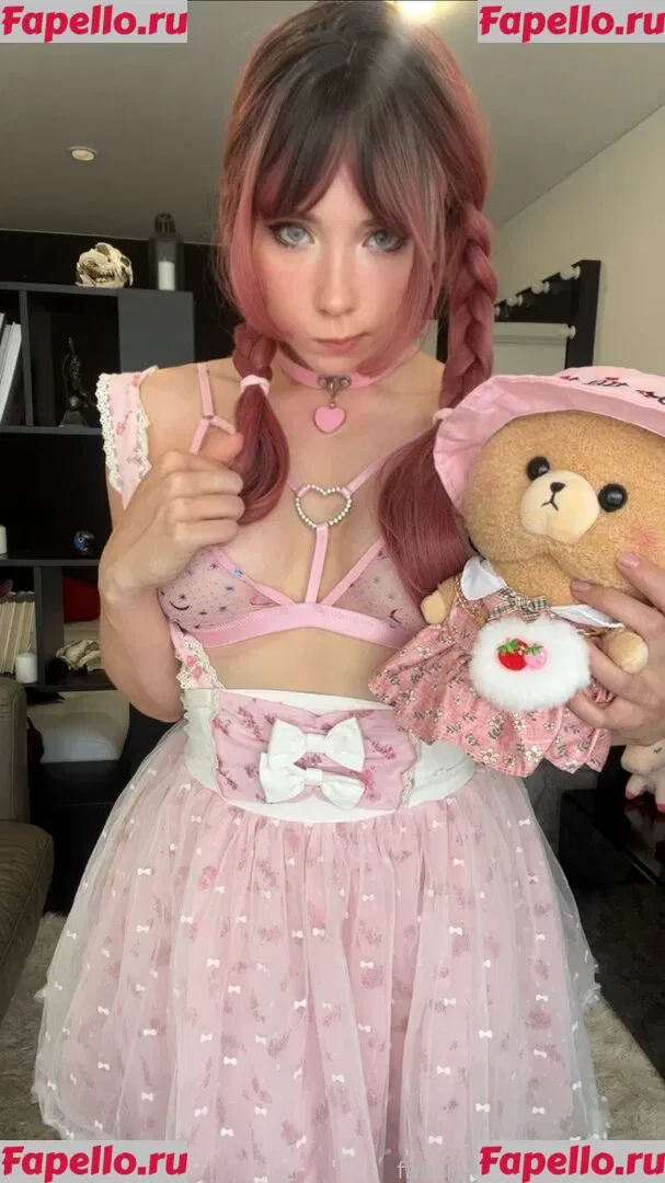 Sweetie Fox Onlyfans Photo Gallery 
