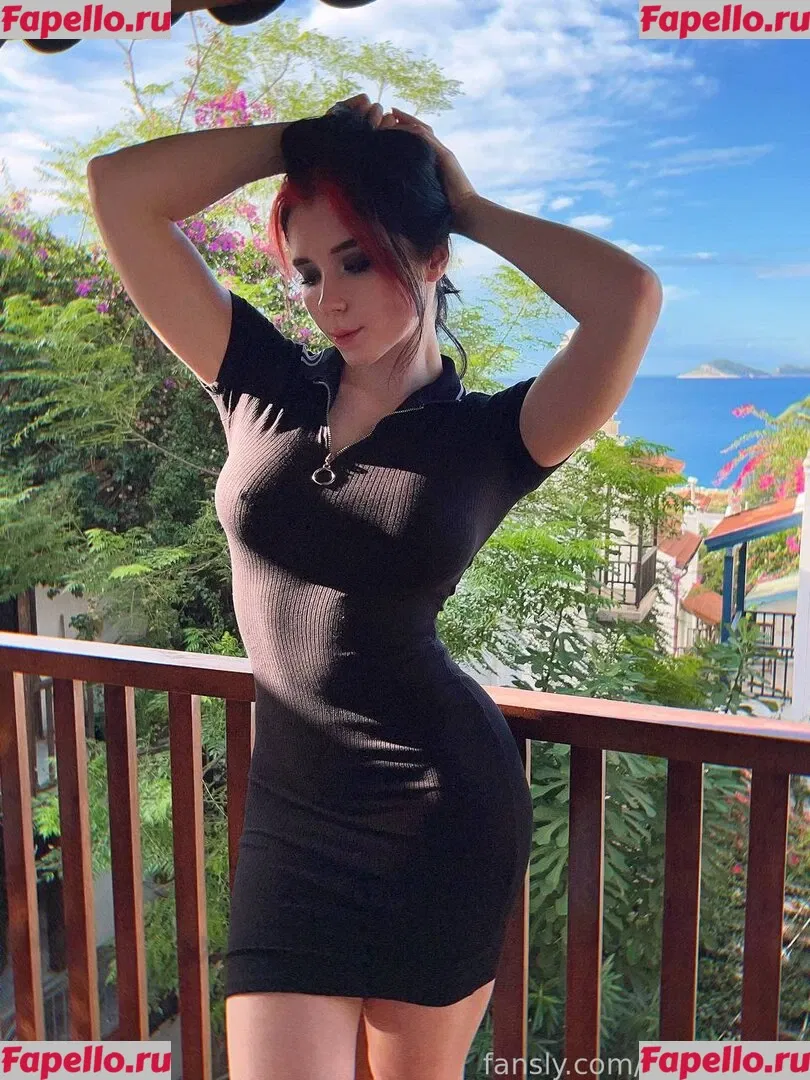 Sweetie Fox Onlyfans Photo Gallery 