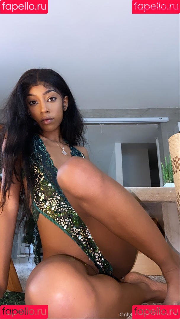 aliyahdenae Onlyfans Photo Gallery 