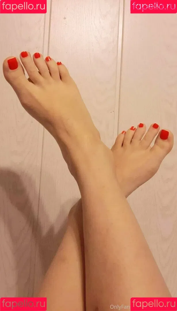 polarainbow Onlyfans Photo Gallery 