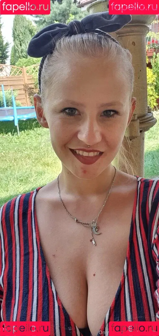 polarainbow Onlyfans Photo Gallery 