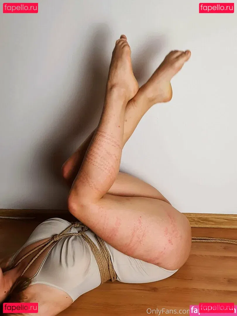 polarainbow Onlyfans Photo Gallery 