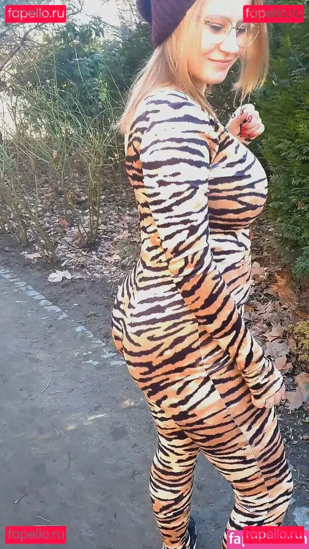 polarainbow Onlyfans Photo Gallery 