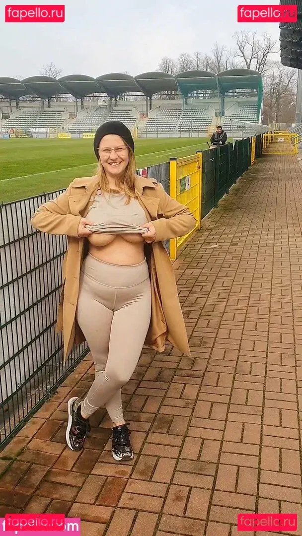 polarainbow Onlyfans Photo Gallery 