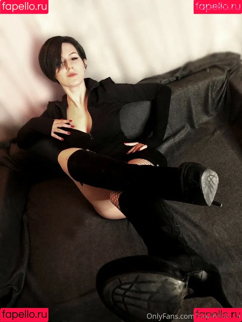 slowpenguin Onlyfans Photo Gallery 