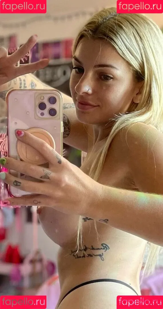 taylorwrenmarie Onlyfans Photo Gallery 