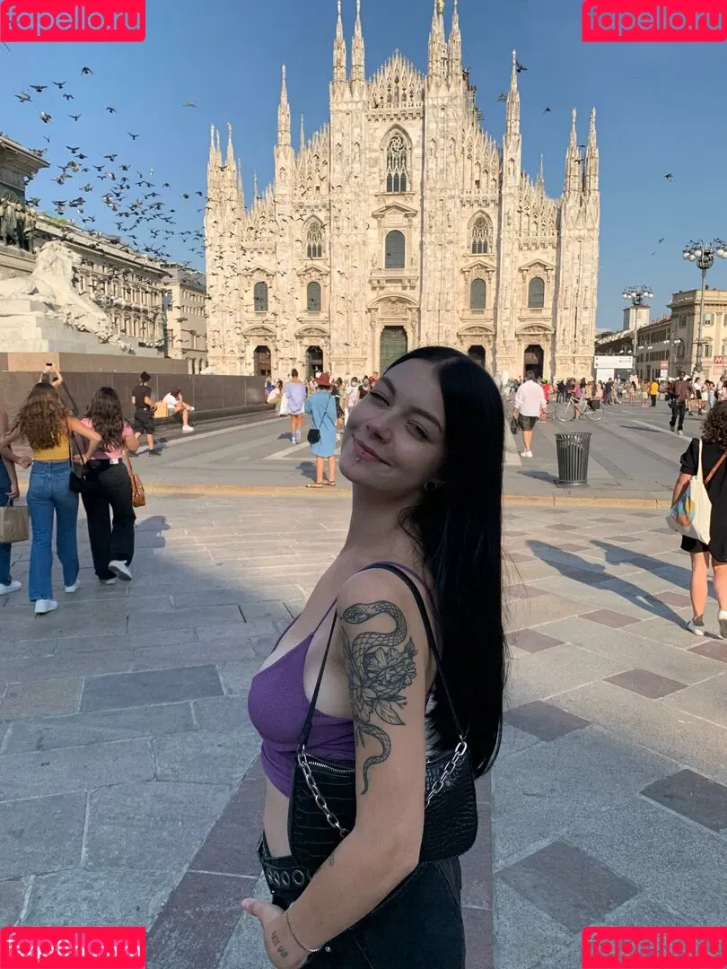 eeeempathy Onlyfans Photo Gallery 