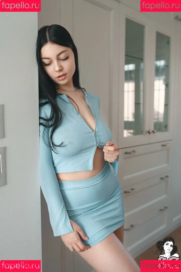 eeeempathy Onlyfans Photo Gallery 