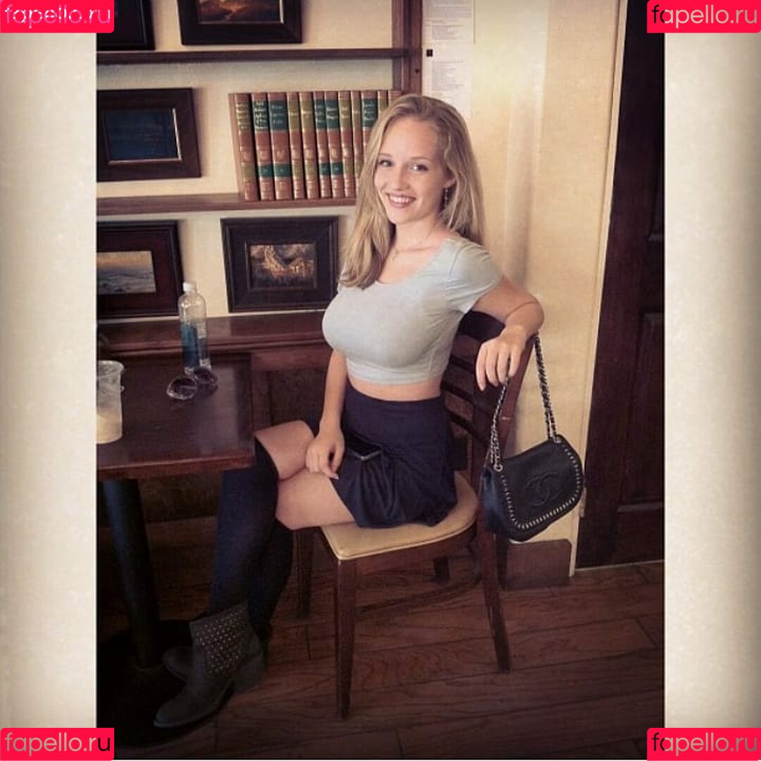 Liana Smith-Gioe Onlyfans Photo Gallery 