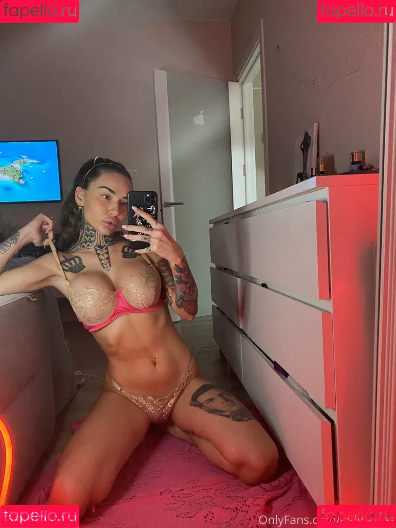 miafoxie Onlyfans Photo Gallery 