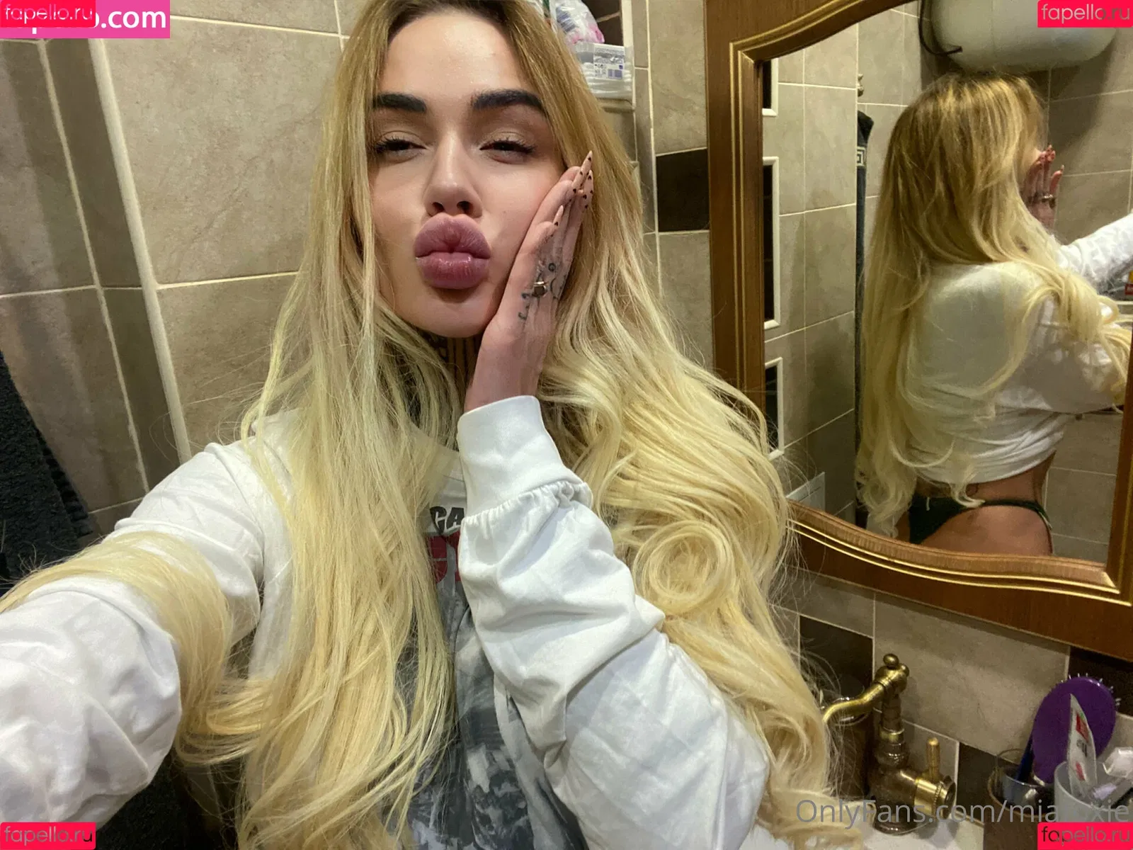 miafoxie Onlyfans Photo Gallery 