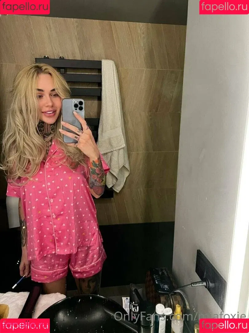 miafoxie Onlyfans Photo Gallery 