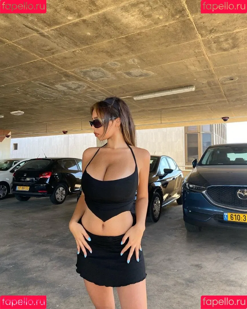 Coral Sharon Onlyfans Photo Gallery 