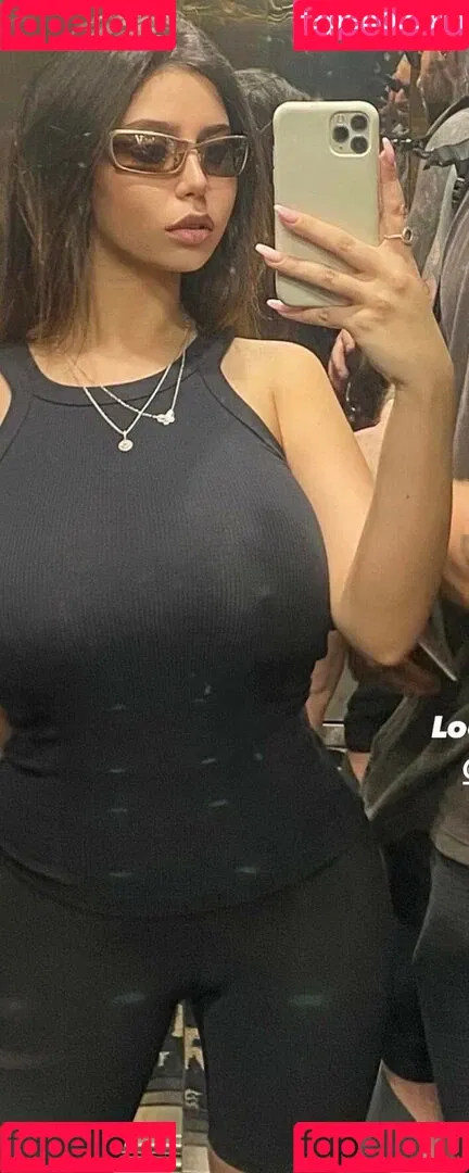 Coral Sharon Onlyfans Photo Gallery 