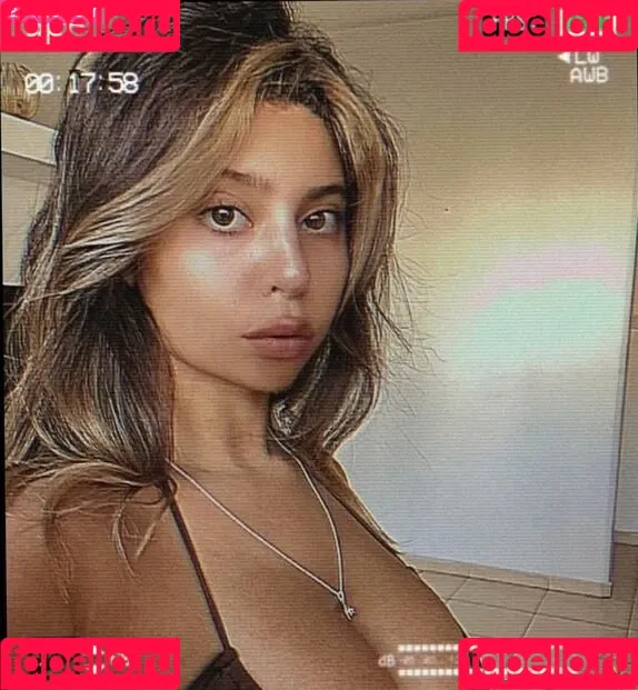 Coral Sharon Onlyfans Photo Gallery 