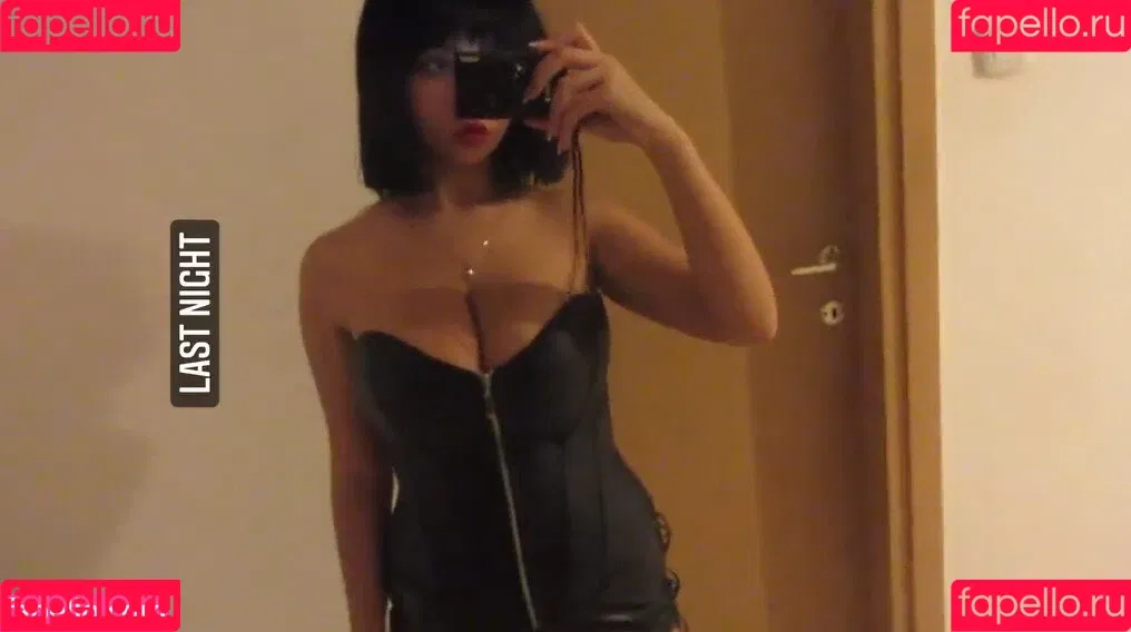 Coral Sharon Onlyfans Photo Gallery 