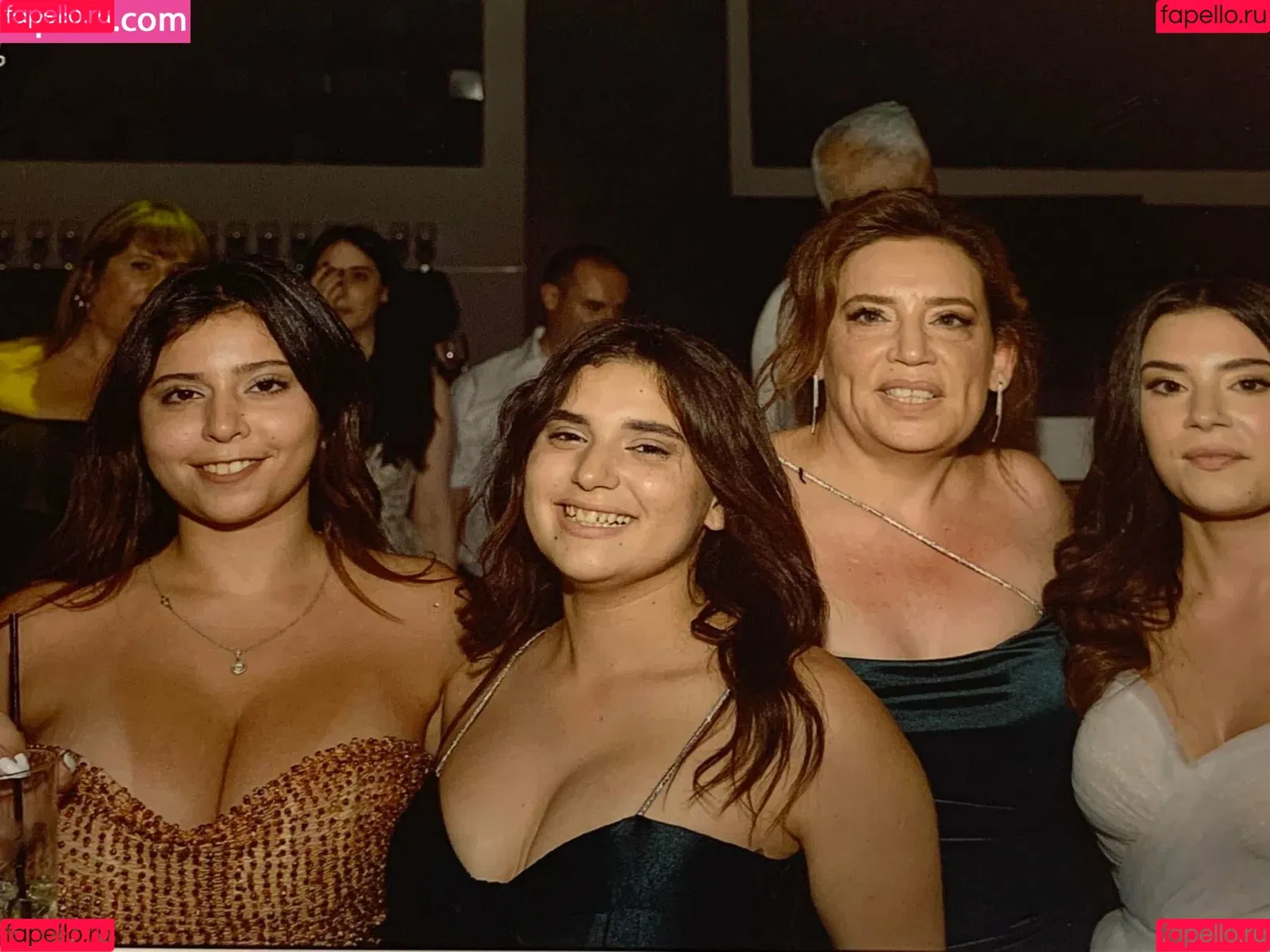 Coral Sharon Onlyfans Photo Gallery 