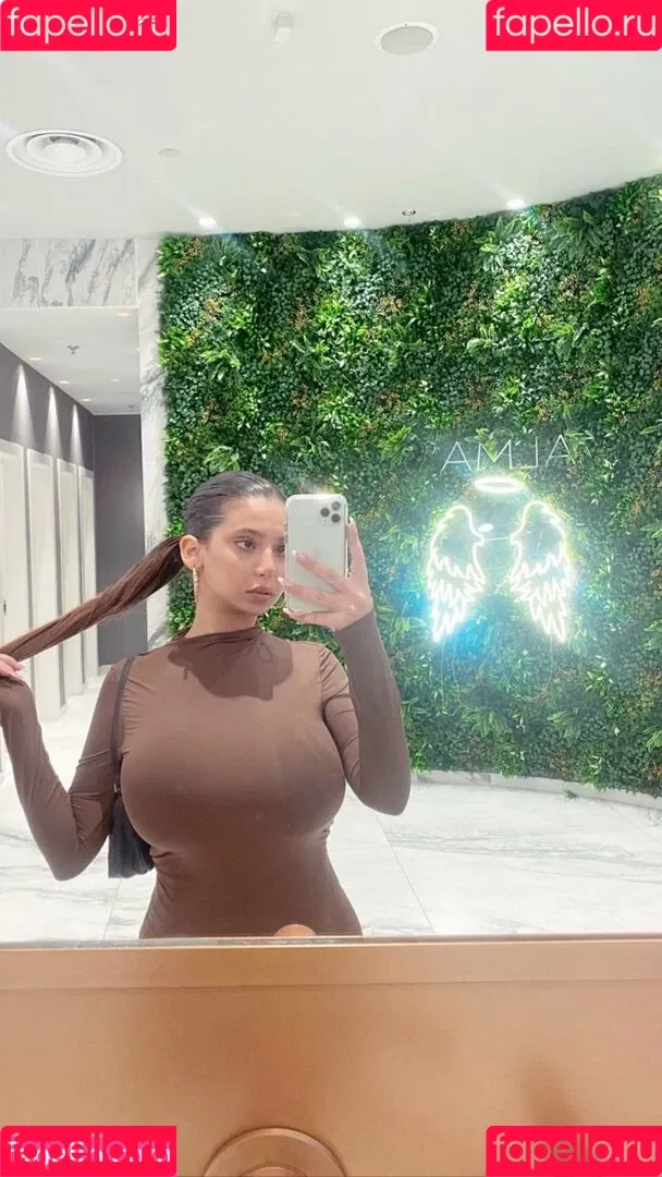 Coral Sharon Onlyfans Photo Gallery 
