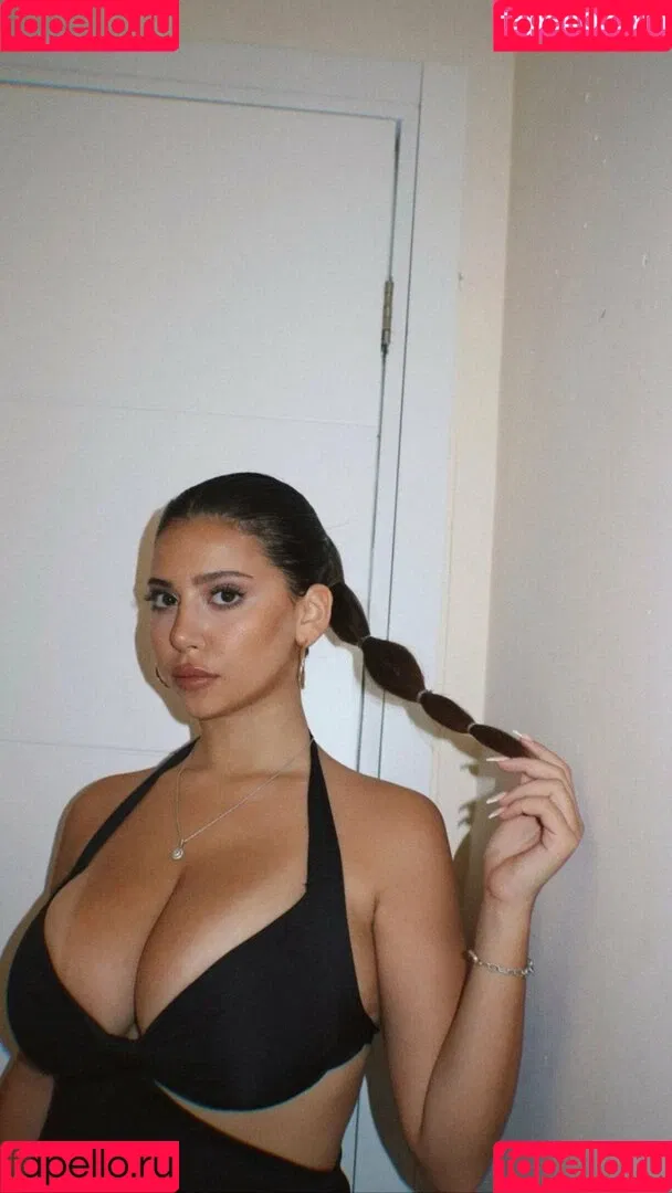 Coral Sharon Onlyfans Photo Gallery 