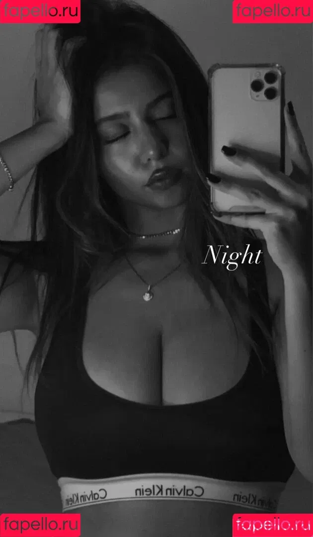Coral Sharon Onlyfans Photo Gallery 