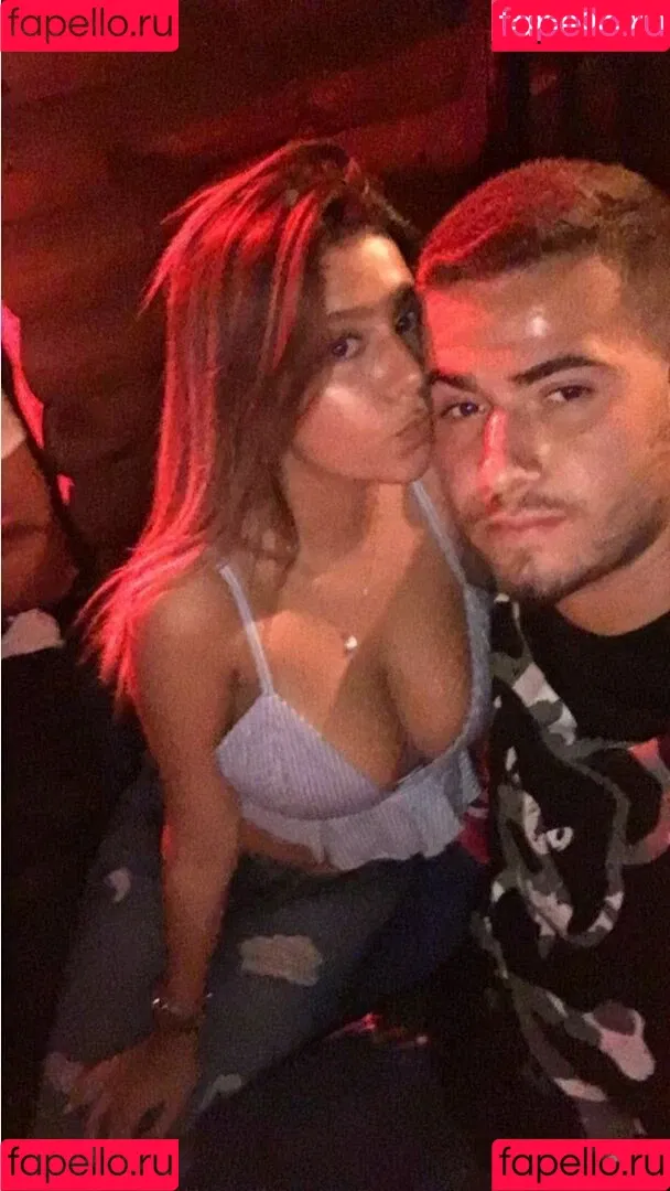 Coral Sharon Onlyfans Photo Gallery 