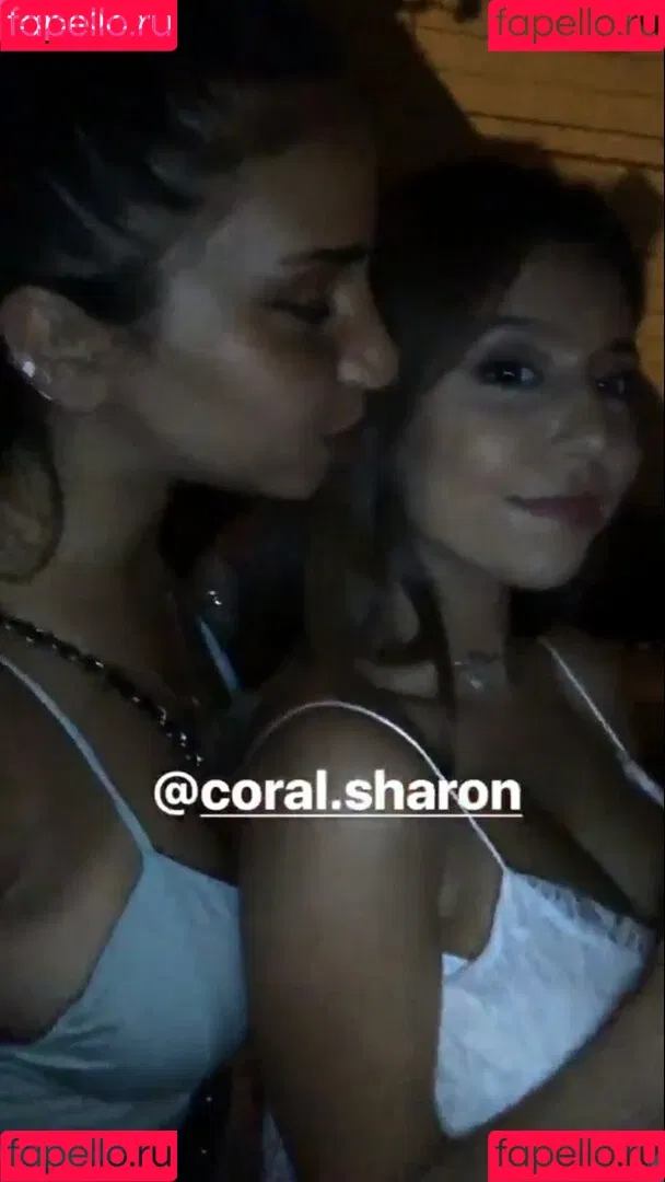 Coral Sharon Onlyfans Photo Gallery 