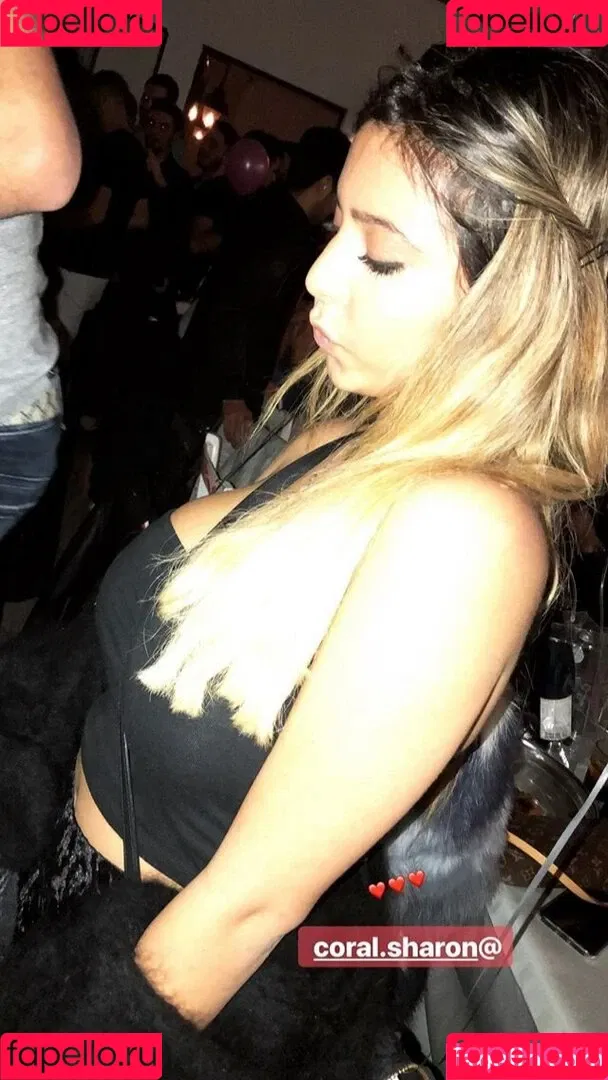 Coral Sharon Onlyfans Photo Gallery 