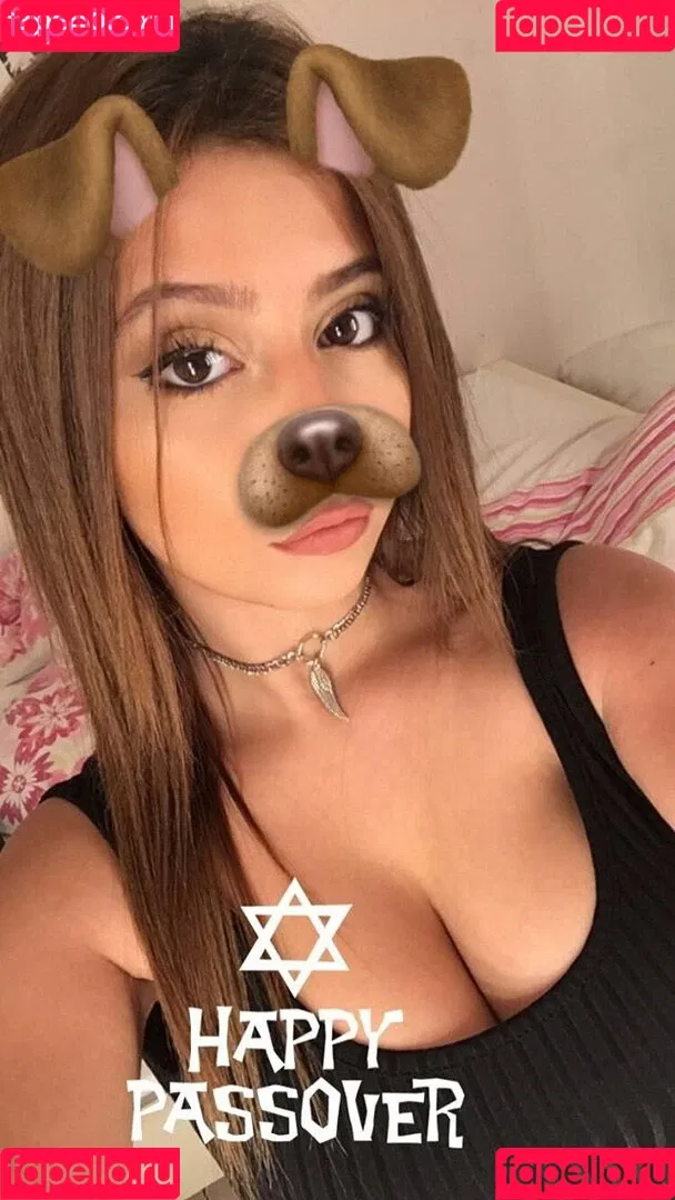 Coral Sharon Onlyfans Photo Gallery 