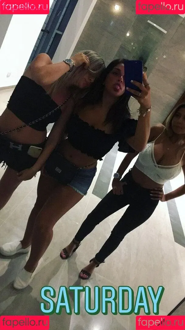 Coral Sharon Onlyfans Photo Gallery 