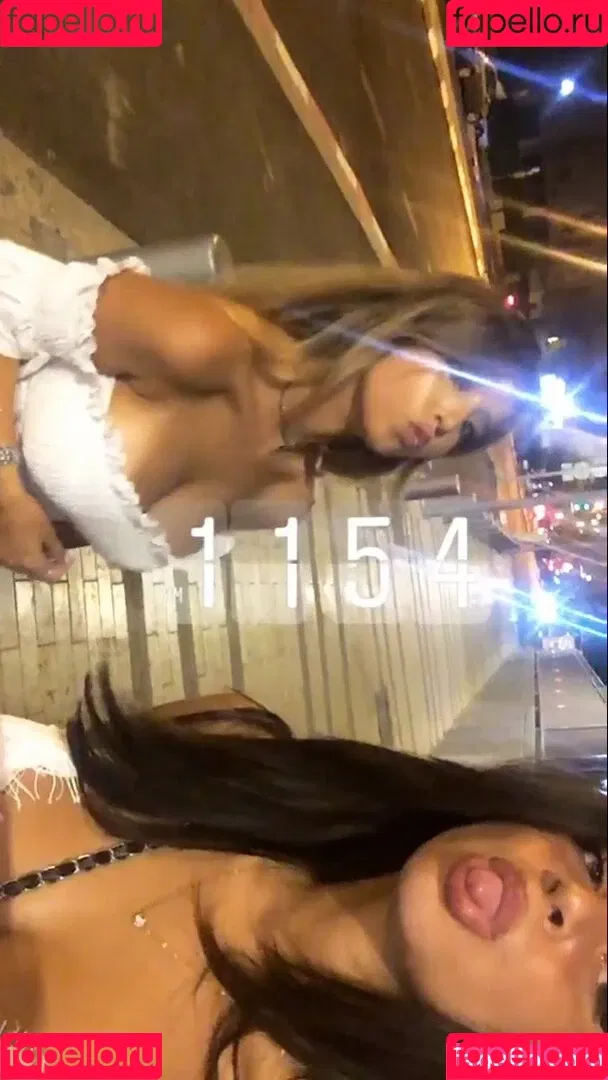 Coral Sharon Onlyfans Photo Gallery 