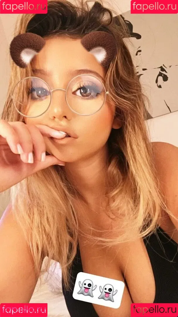 Coral Sharon Onlyfans Photo Gallery 
